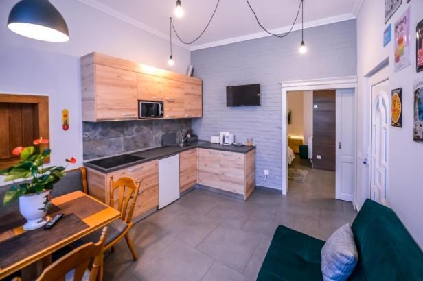 Atrium 24 Studio Сигишоара Экстерьер фото